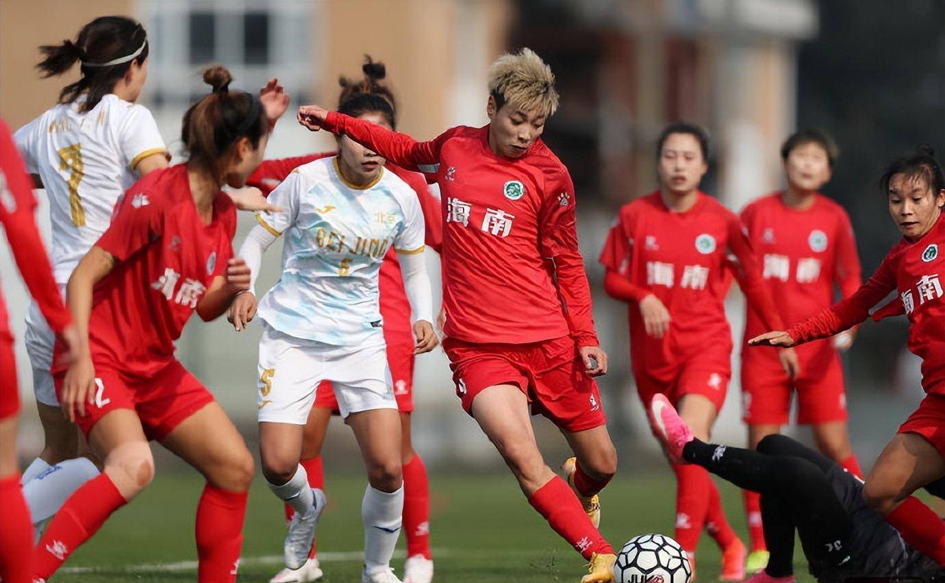 女足锦标赛第二阶段25日开踢 琼中女足6大引援志在取胜_苏育萱_比赛