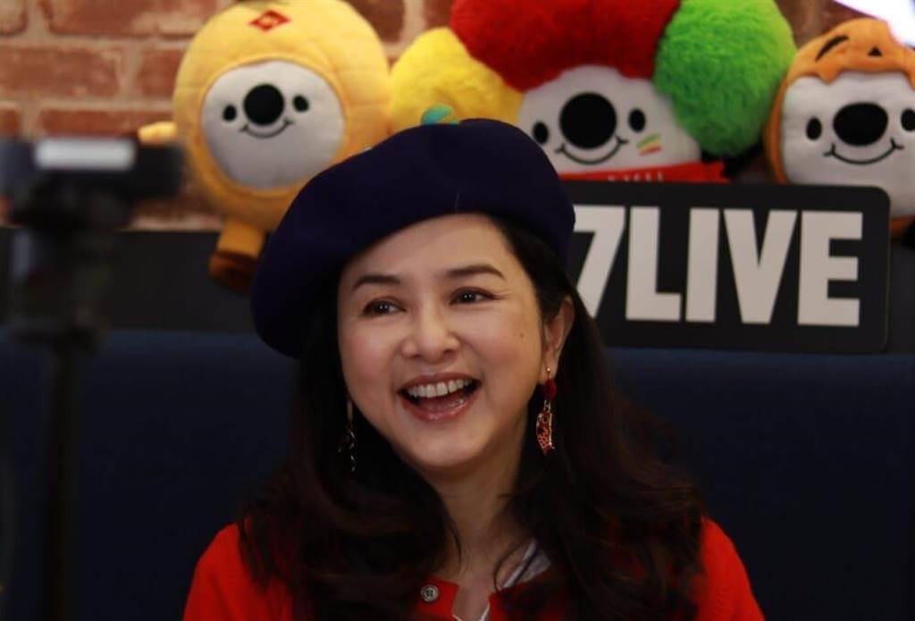 玉女掌门人叶蕴仪48岁近况曝光 出镜开金嗓满满回忆杀_作品_艺术_互动