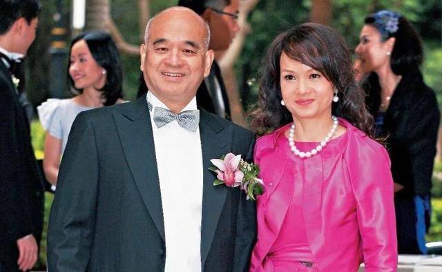 架飞机,拥有十五条高铁,拥有一千零八十亿的储蓄_郑志亮_家族_郑裕彤