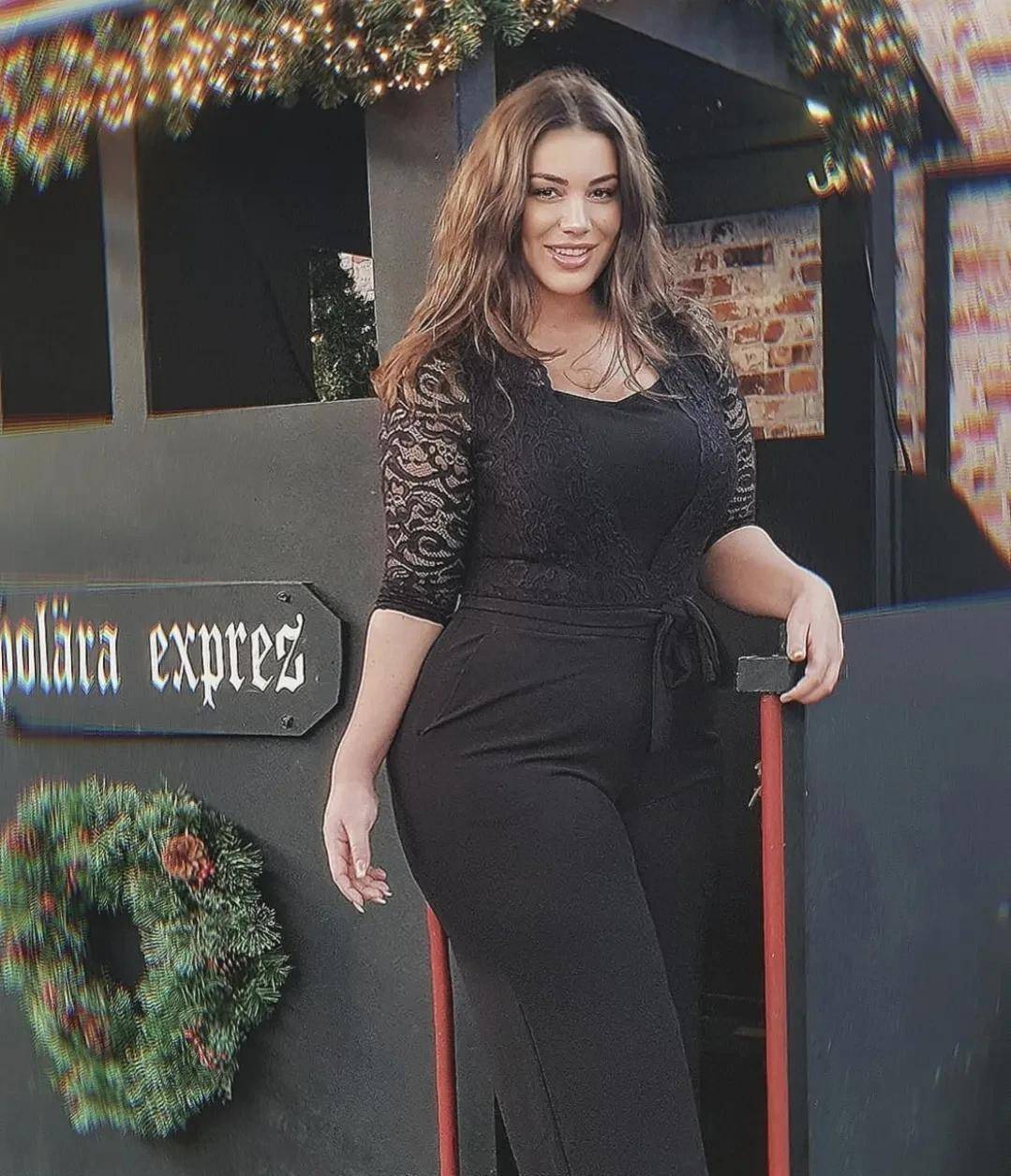 身材火辣的成熟女王,大码模特:cherella rowena_时光_健身_拳击