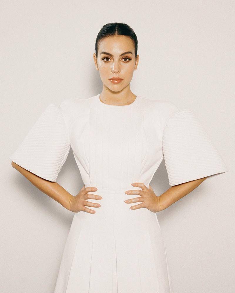 c罗女友乔治娜·罗德里格斯拍摄的时尚大片_品牌_意大利_穿着