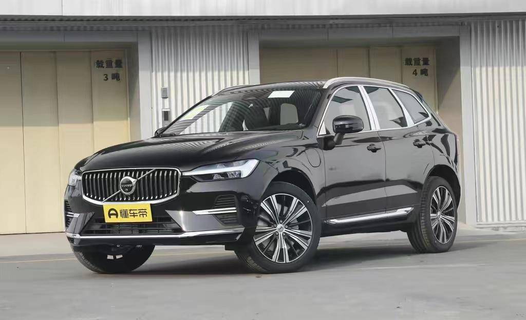 沃尔沃xc60 t8插电混动乐享版上市,售52.39万元起,配置有所调整