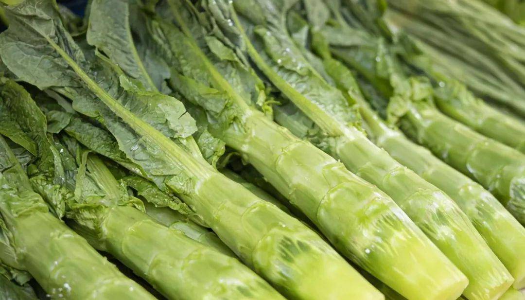 莴笋浑身都是宝!营养高正当季,早吃早受益_贡菜_步骤_抗癌