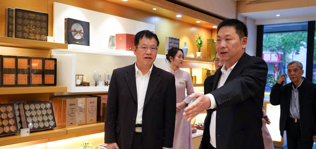 福建省文史研究馆员,省老科技工作者协会常务副会长杨江帆等一行领导