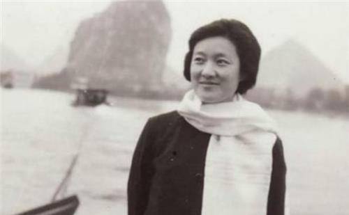 她是上海滩交际花,怀着身孕被丈夫抛弃,生下一女成著名外交官_谈雪卿
