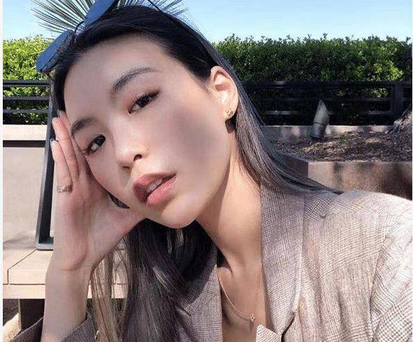 女友晒美照,嘟嘴卖萌好温馨,这样的女人最可爱_男人_时候_苏湘涵