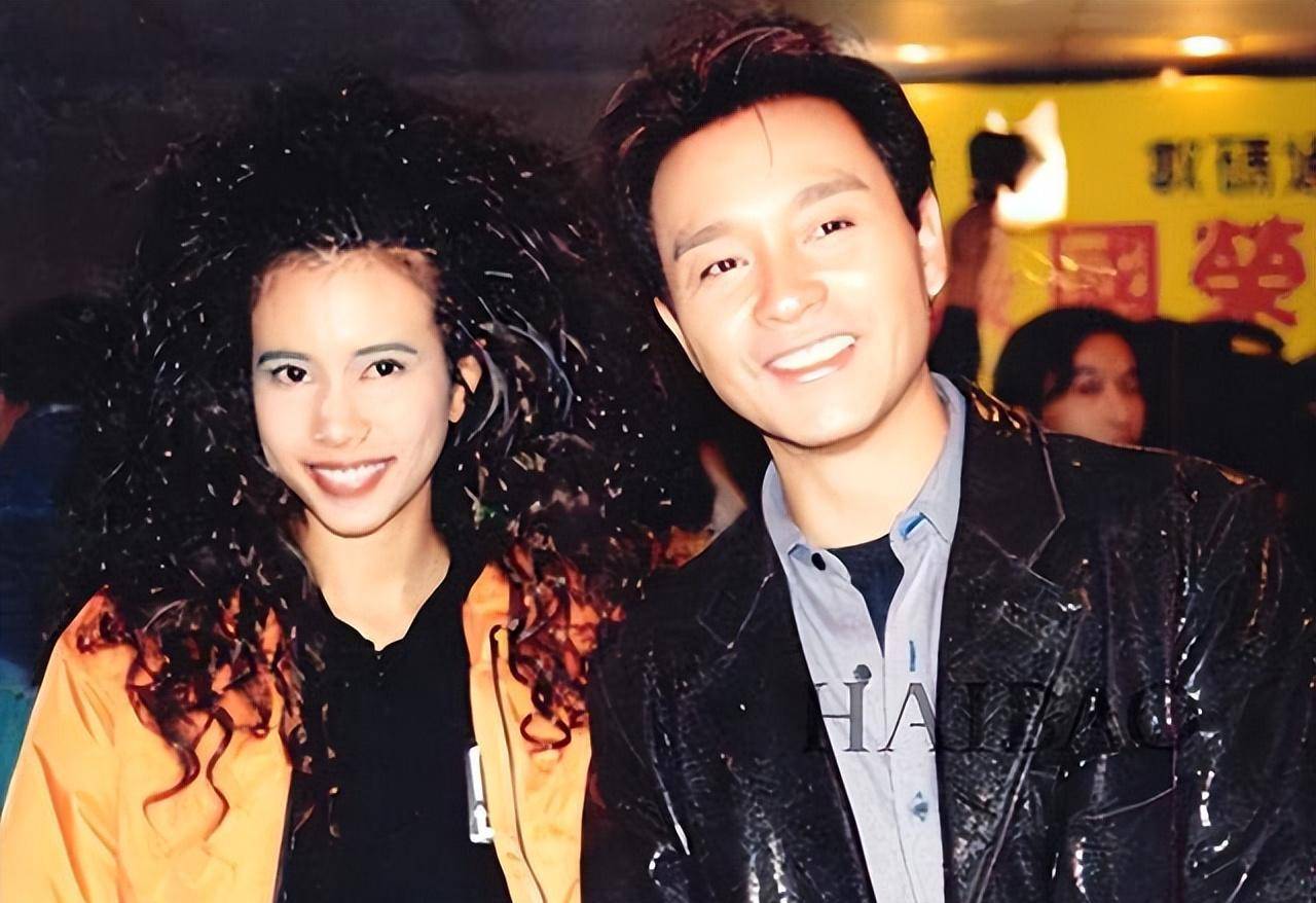 张国荣与20位港台女星的珍贵合影,追忆那些岁月中的红尘往事_时代