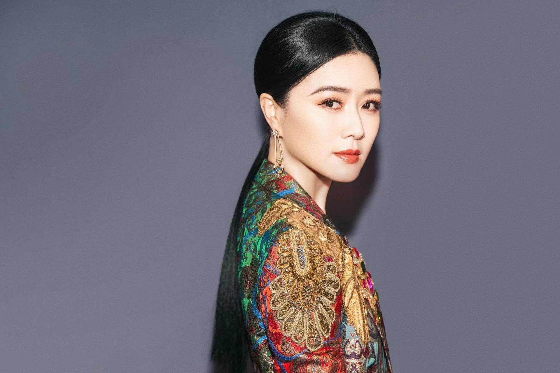 很多明星潮人都是我们学习的榜样,在时尚穿搭这一块"田海蓉"无疑最具