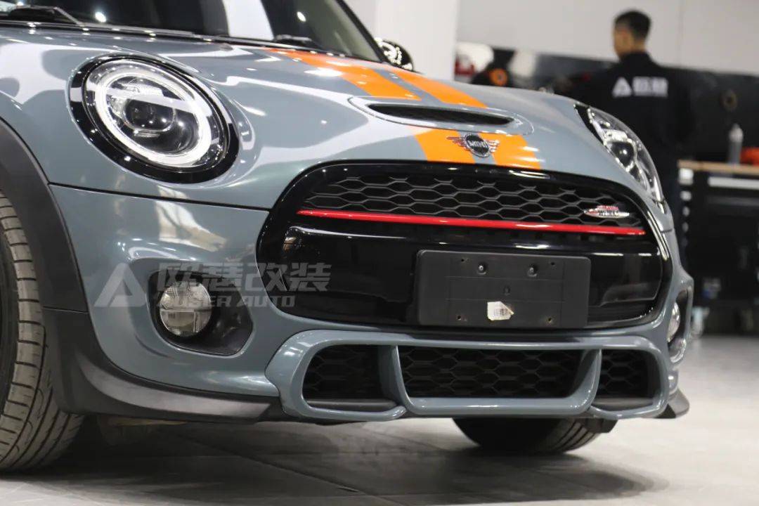 宝马mini升级jcw包围 改色尤加利青_搜狐汽车_搜狐网