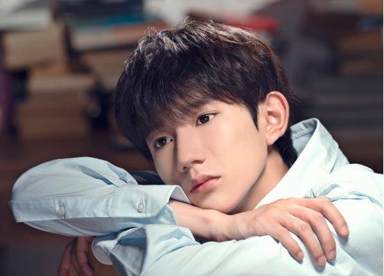 王源学习效果显著,作品算是高产,而且歌曲也有可圈可点的地方_队友