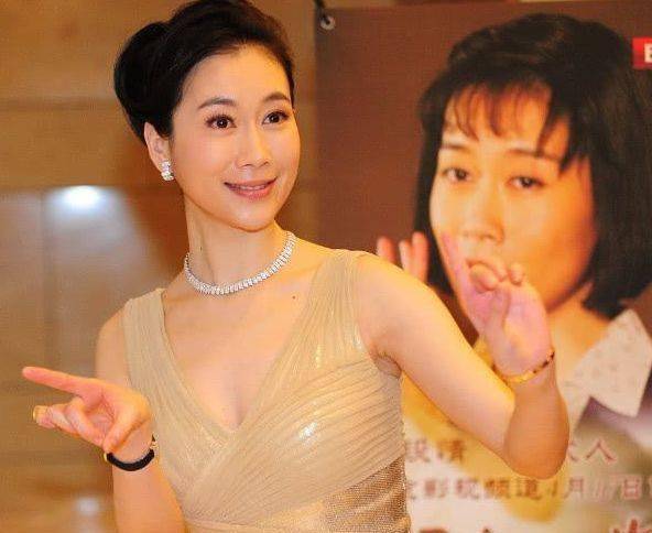 温峥嵘:曾与韩雪合作,演出观众童年阴影,如今40仍单