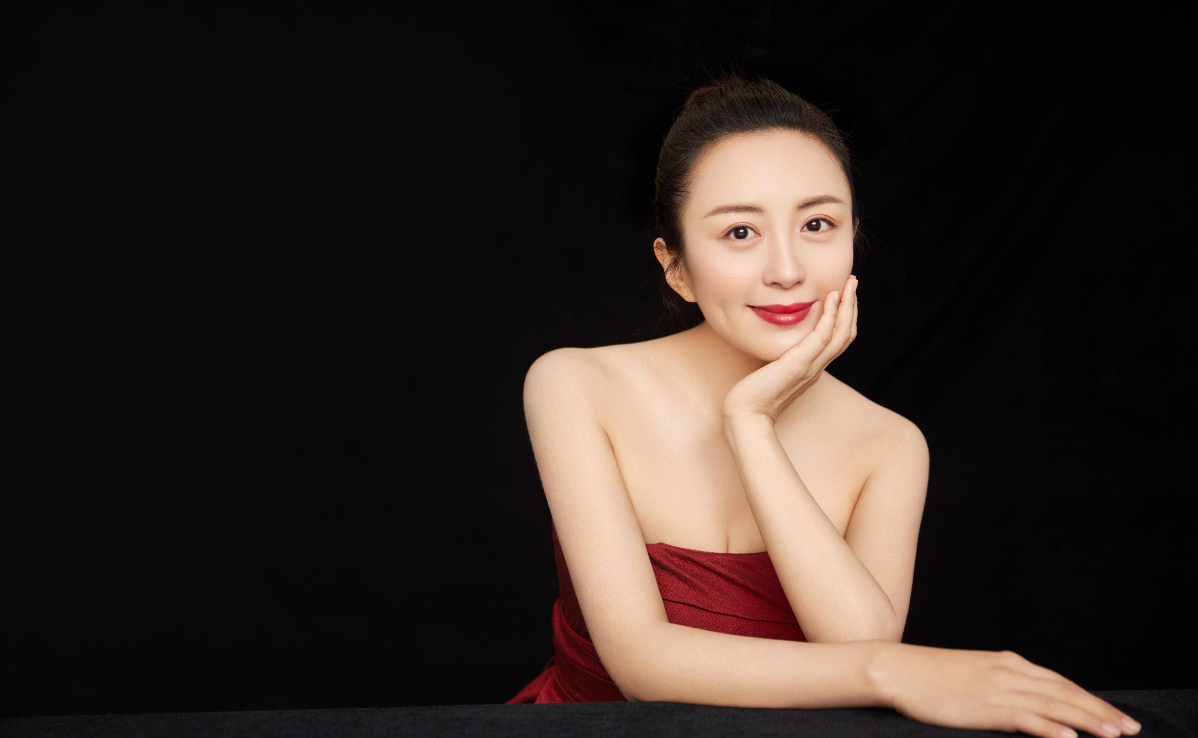 杨童舒:和老公相爱至今,我不是于和伟的老婆,老公是普通商人