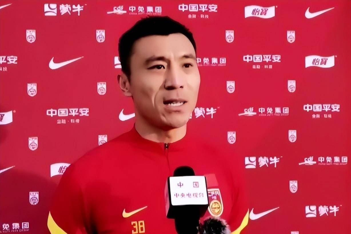 原创            足协正式开启选帅，李霄鹏下课早已注定，未来去向引发球迷关注（李霄鹏国足最新阵容名单）