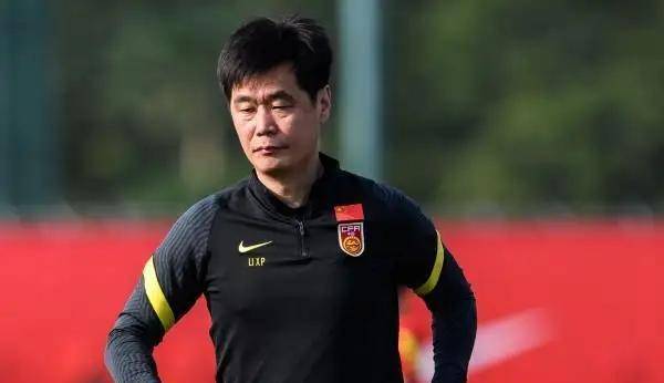 原创            足协正式开启选帅，李霄鹏下课早已注定，未来去向引发球迷关注（李霄鹏国足最新阵容名单）