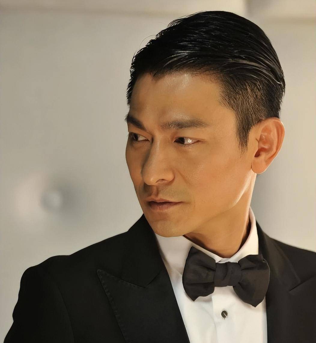 她与刘德华相伴25年,41岁仍单身,她看着他嫁给另一个_赖文慧_伴舞