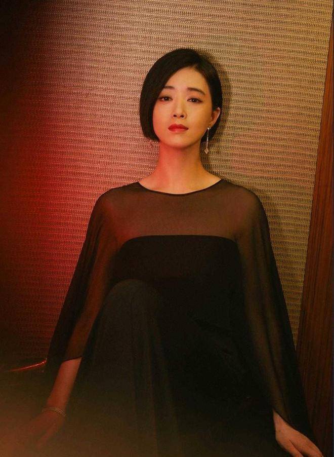 唯独蒋欣保持在了110斤的体重,只不过由于蒋欣属于骨架偏大的类型