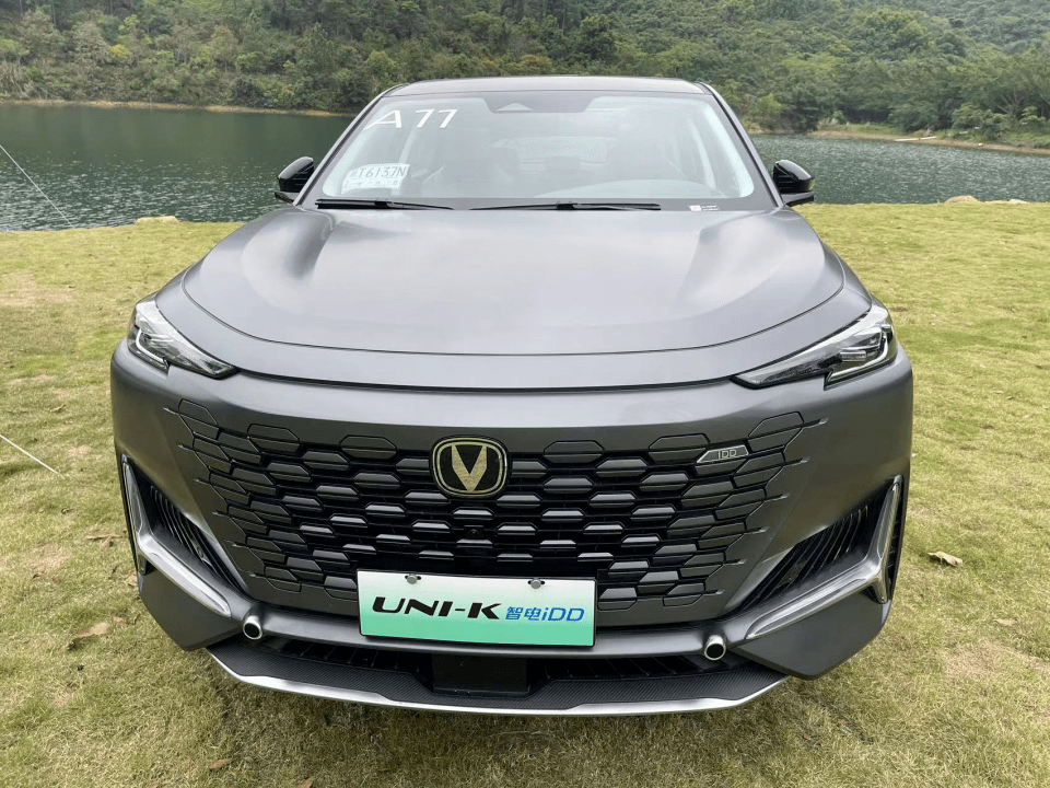 试驾长安uni-k智电idd:大五座的中型suv,驾乘舒适还特别省油!