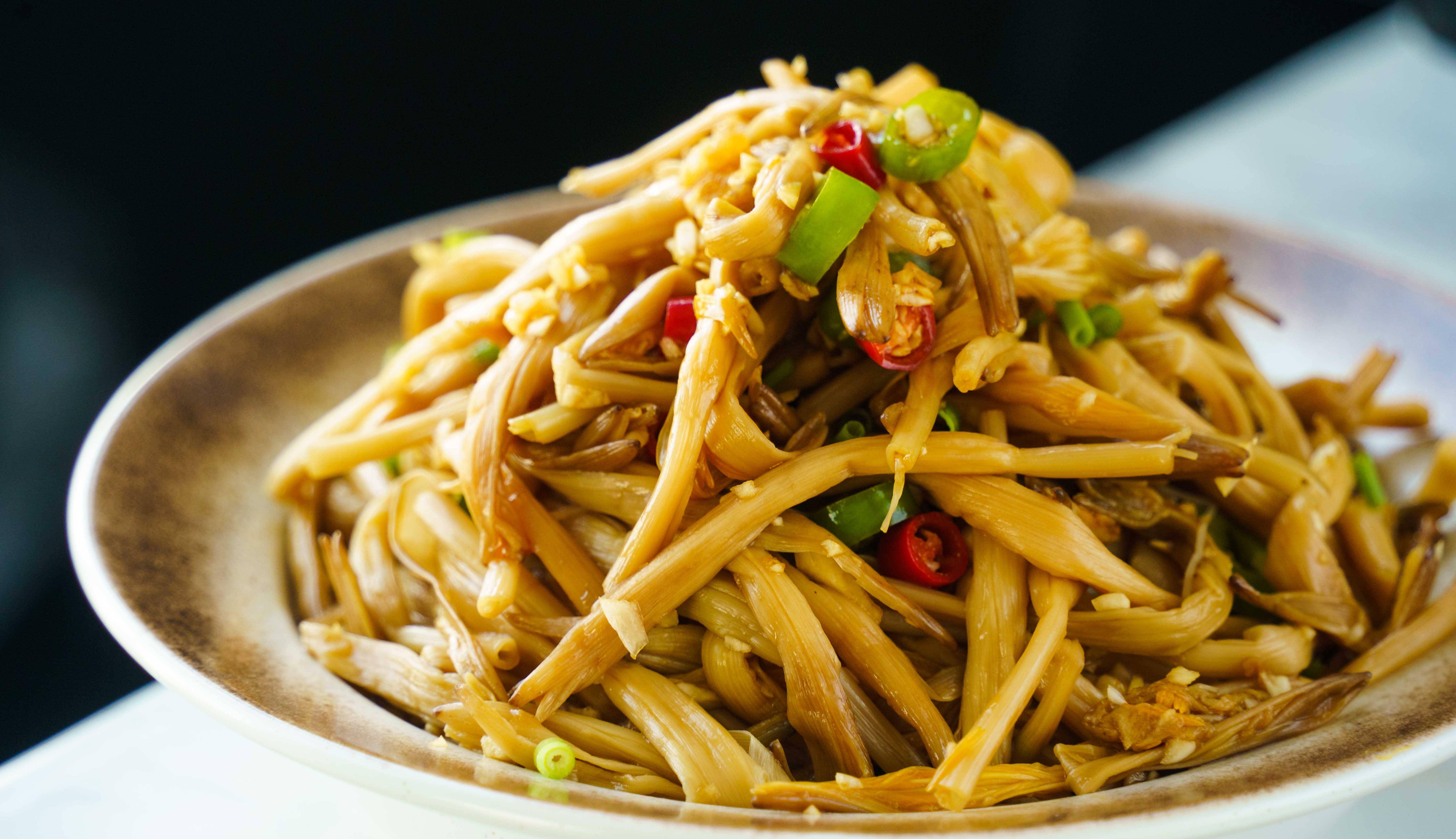 "凉拌黄花菜"怎么拌的?开胃下饭清脆爽口,超低脂肪_口感_功效_酱汁