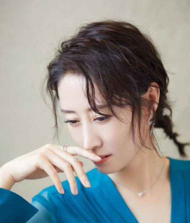 2022年,刘敏涛接了《白色月光》里的杨雁一角.