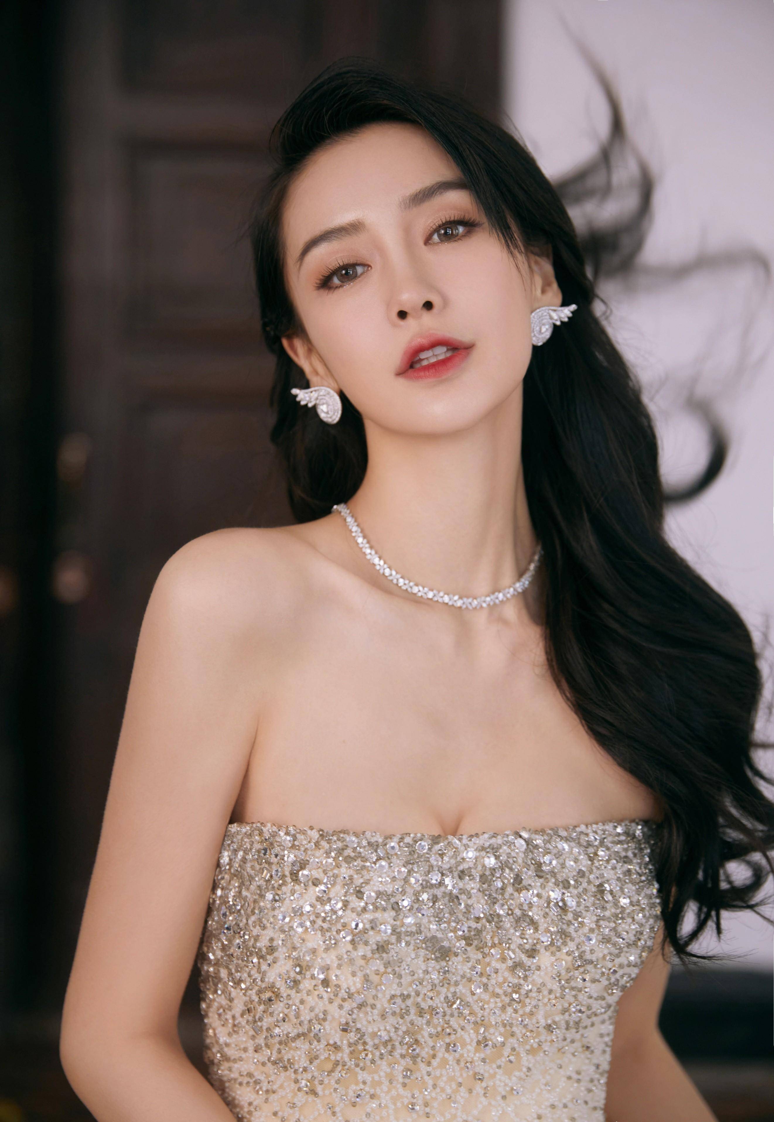 杨幂,刘亦菲,杨紫,高圆圆,唐嫣,迪丽热巴_一身_粉色_长裙