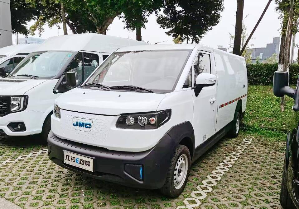 江铃e路顺,纯电小货车,短途配送,有它足够跑200多公里_搜狐汽车_搜狐