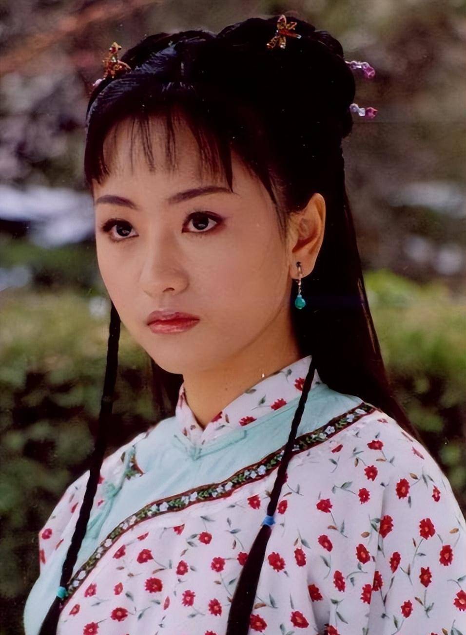 15岁被上戏破格录取,出道24年40部戏0绯闻,杨蓉为何就是不火?