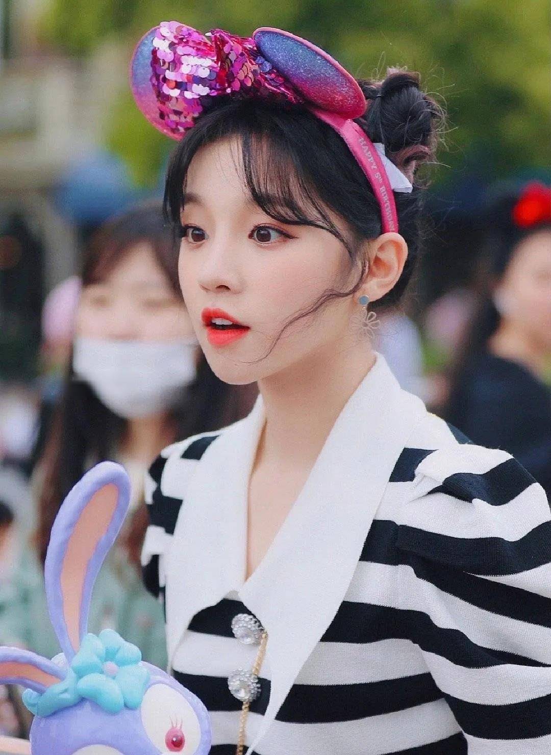 被传与宋雨琦恋爱后,跑男导演回应"打脸"事件