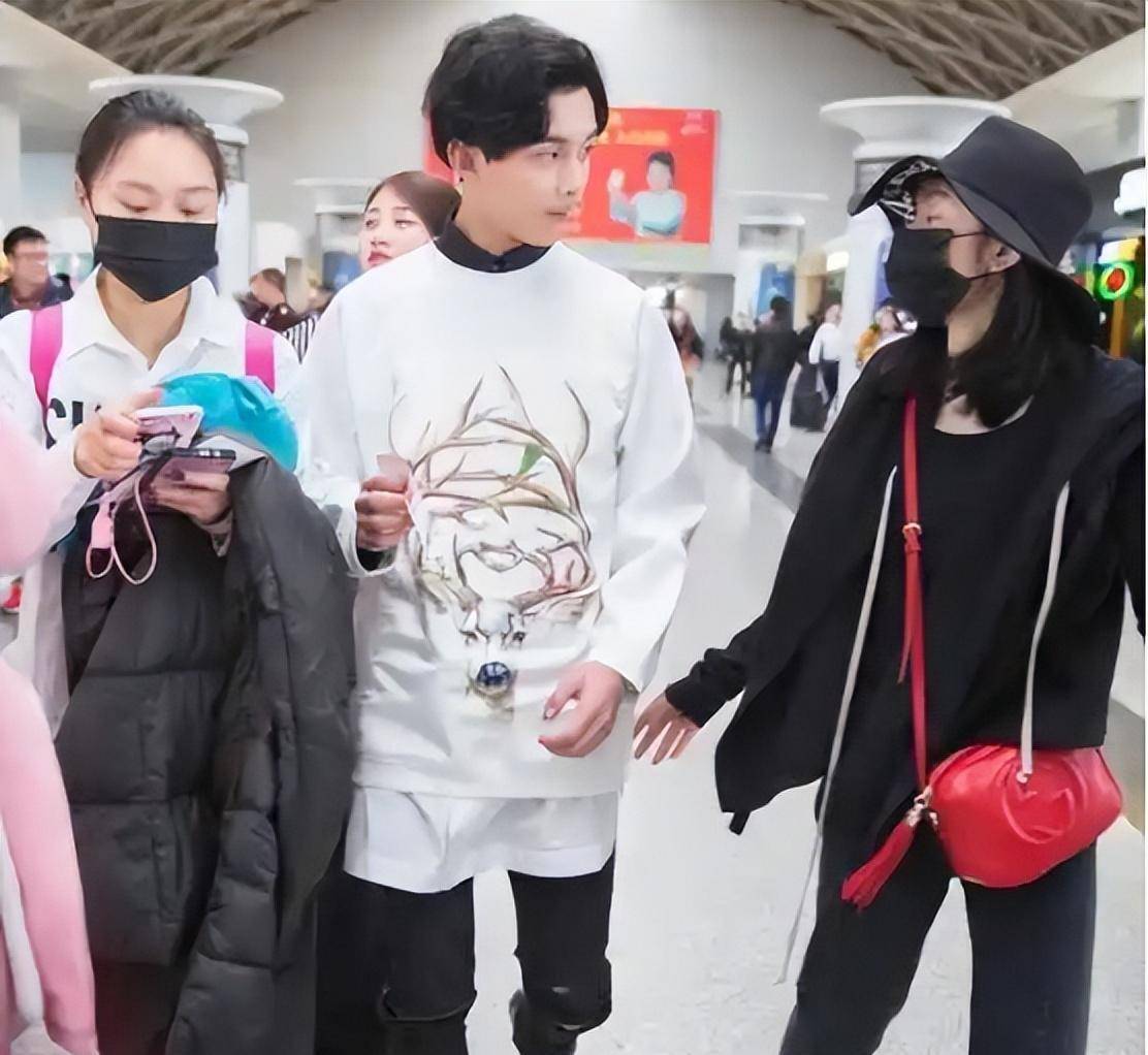 "情商代表"吴磊:为谭松韵怒怼主持人,却因家人得罪圈内大佬_迪丽热巴