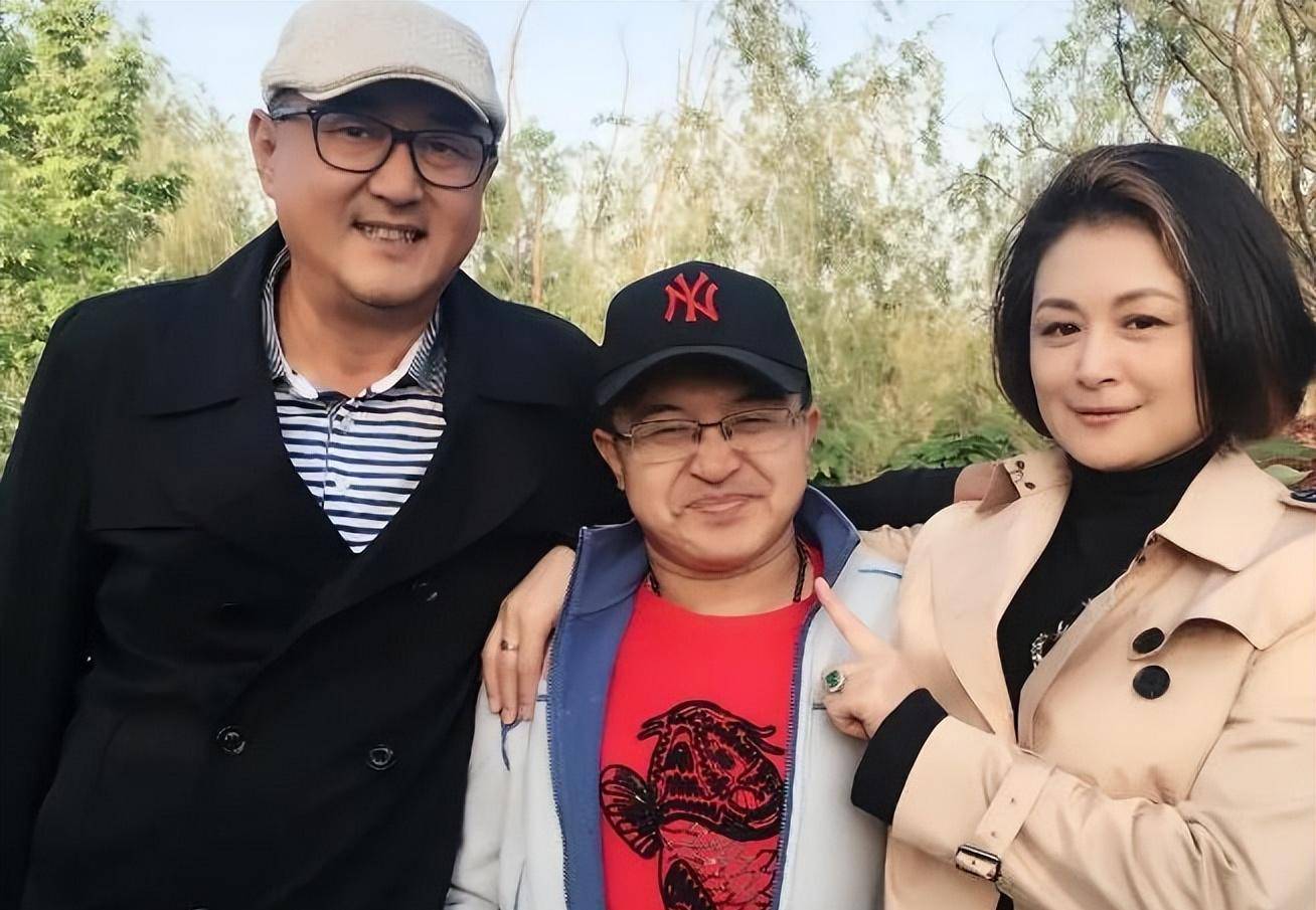 "谢大脚"于月仙无儿无女去世一年半后,她丈夫的选择令人泪目_张学松