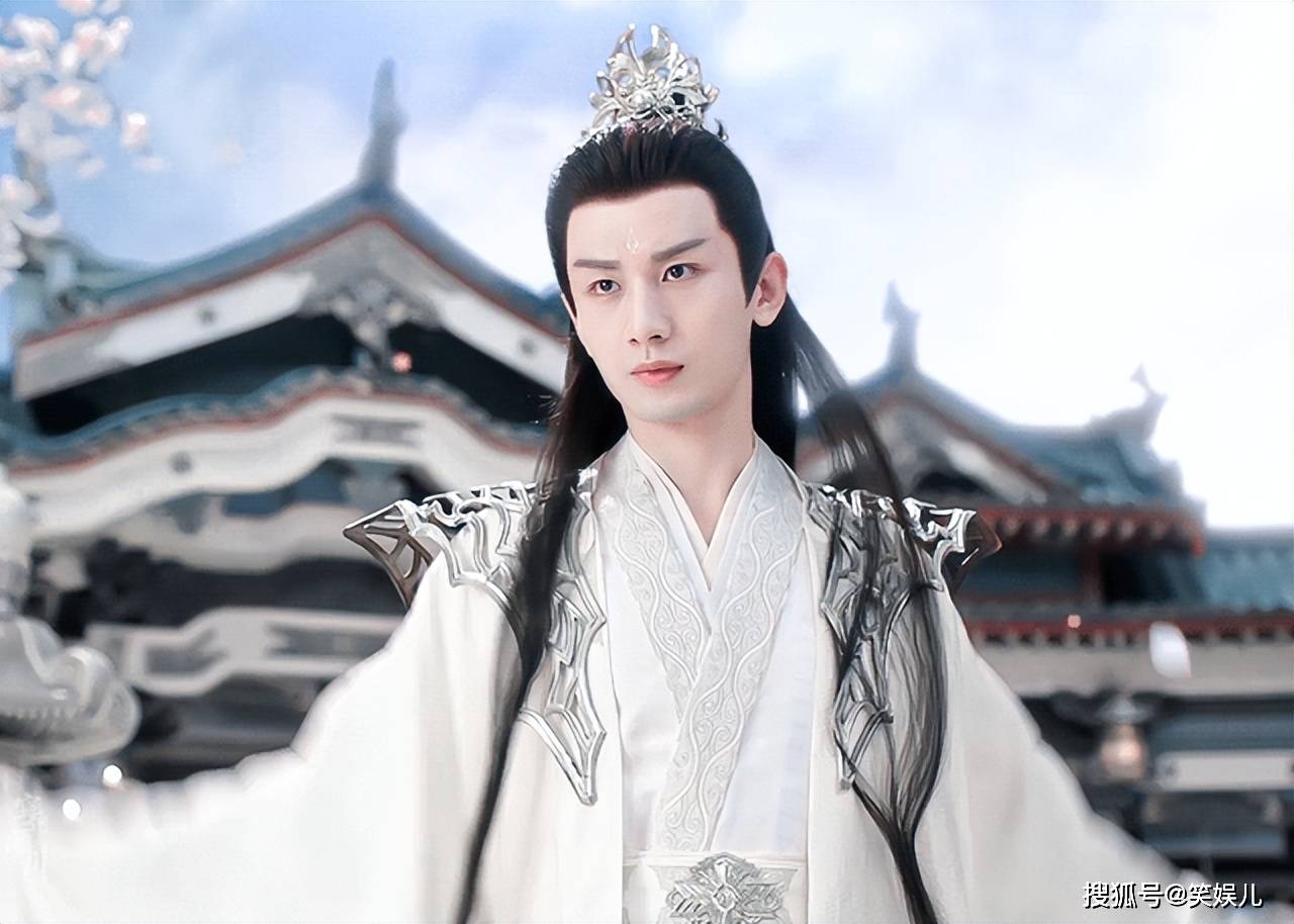 《黑莲花攻略手册》筹拍,4位男神开启争角之战,成毅呼声最高?