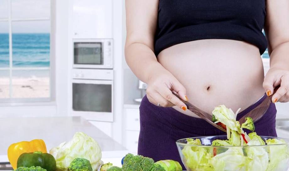 原创            金牌月嫂剖腹产42天月子餐食谱分享-刨腹产月子食谱42天