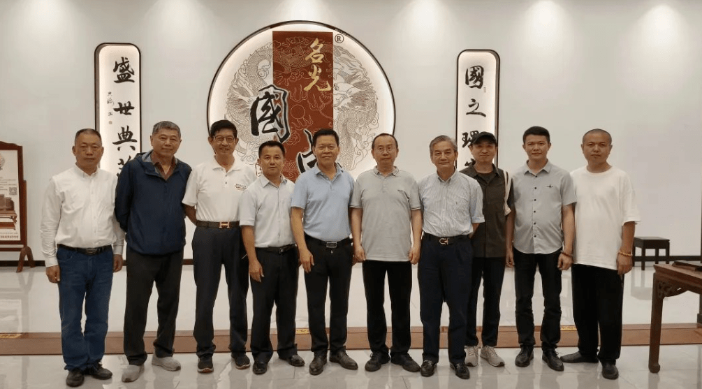 故宫博物院周京南老师一行莅临国盛红木产业园参观考察_海南省博物馆
