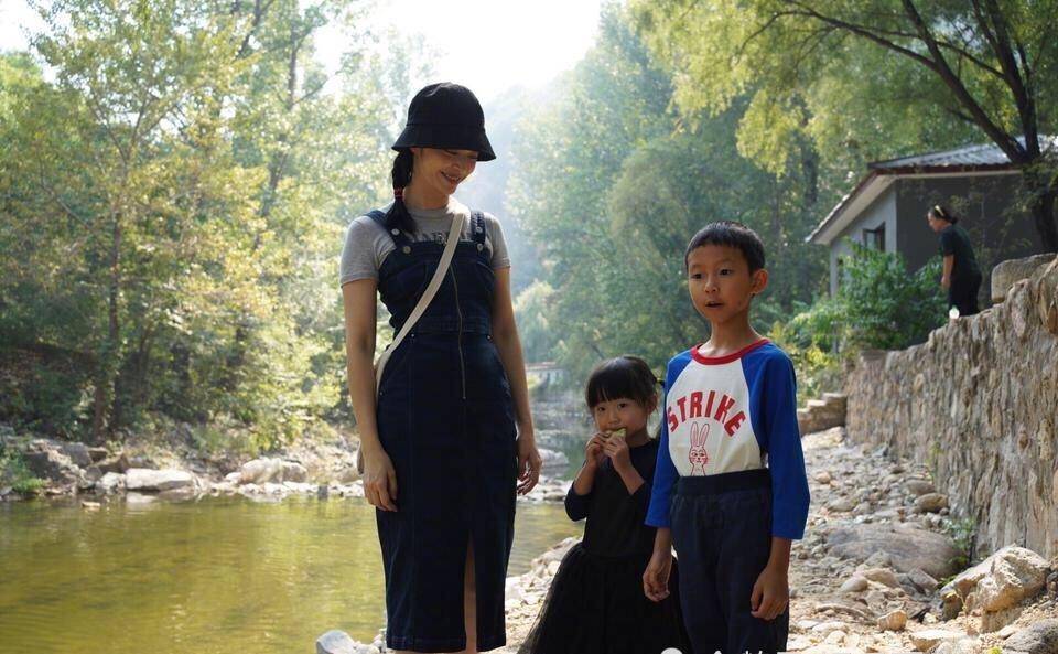 姚晨儿子女儿长大了,曹郁镜头里的老婆孩子,一家人很幸福_夫妻俩_照片