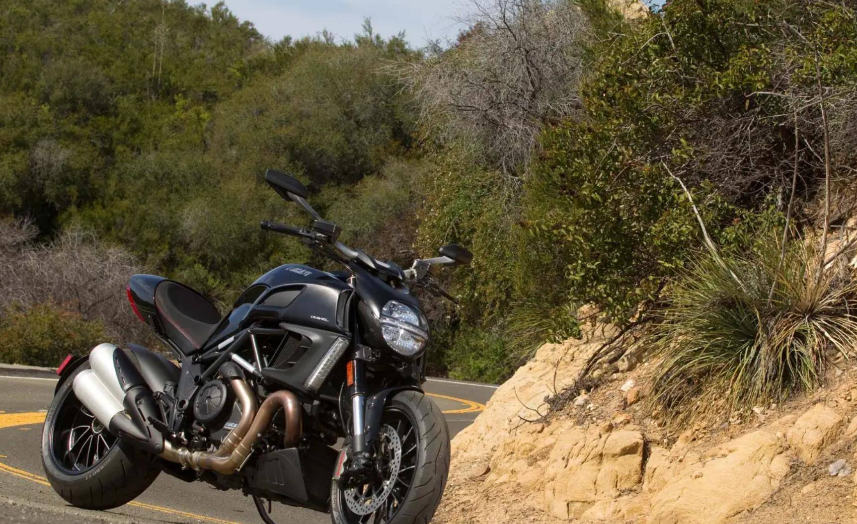 被誉为摩托车大魔王,杜卡迪diavel系列发展史,设计高于性能_搜狐汽车