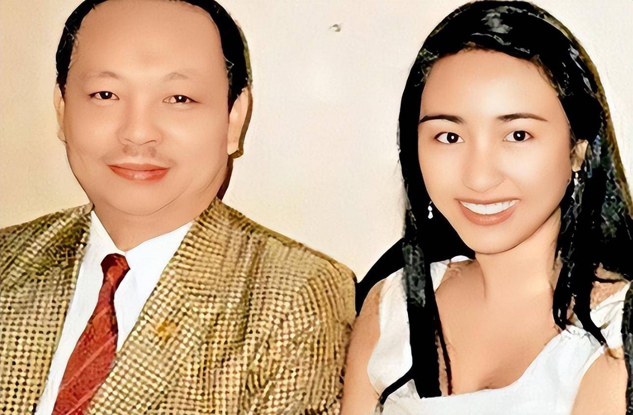 04,被富豪追求,被其感动不过,此时的黎姿倒是和比她大15岁的"香港坡豪