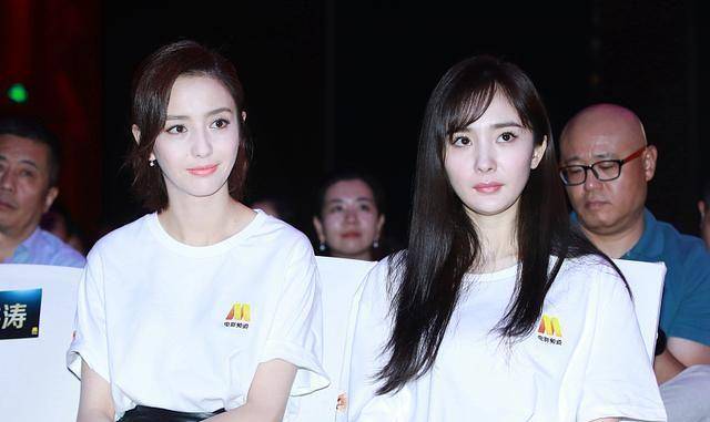 佟丽娅和杨幂气质挺像的,穿白色短袖的时候都很温柔,颜值太精致_服装