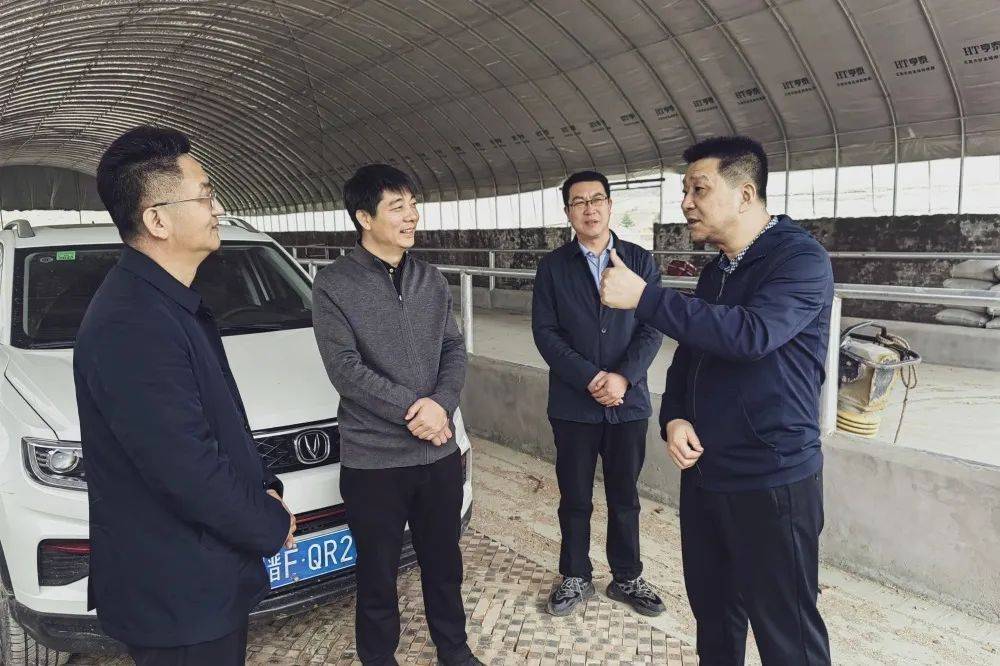 一线进行时丨梁利军在薛家洼乡调研乡贤能人带动发展壮大村级集体经济