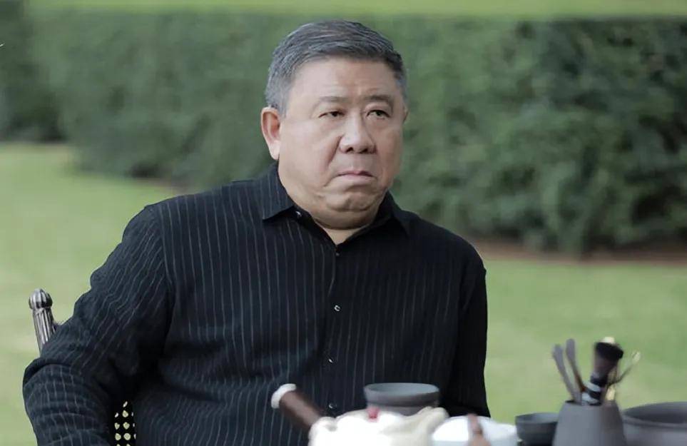 演员程煜戏内凶狠狡诈,戏外宠妻30年,穷小子也能嫁给白富美_韩雪松