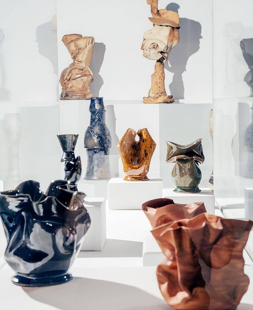 抽象艺术在我国陶瓷中有怎样的应用?_作品_色彩_形态