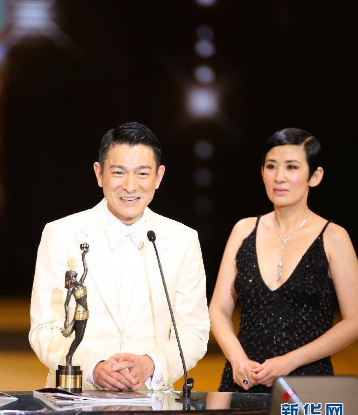 刘德华与吴君如刘德华与吴君如第24届:2005年3月27日2005适逢中国电影