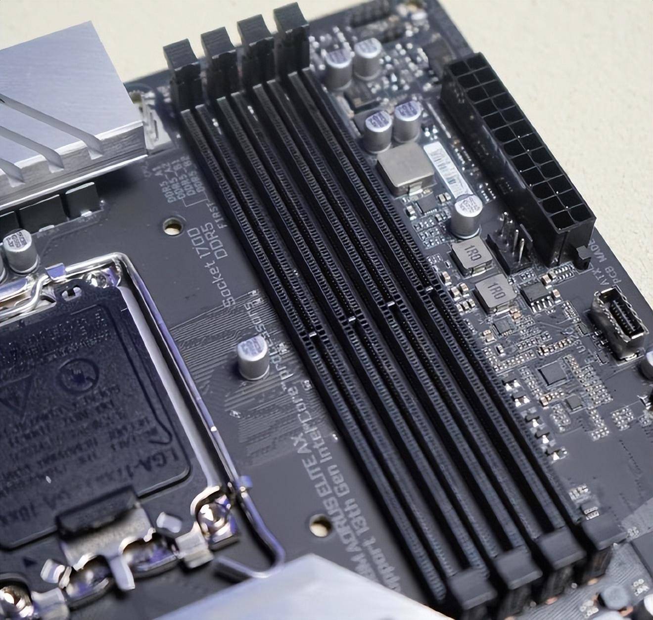 i5-13500 技嘉小雕b760m rtx 4070ti实测:全能不辅助!_主板_性能_内存