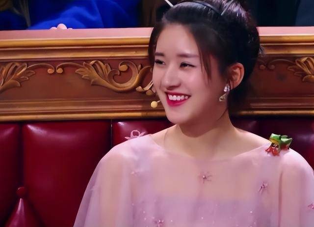 "顶级绿茶"赵露思:得到汪涵赏识,因一部低成本穿越剧爆火_父母_女孩