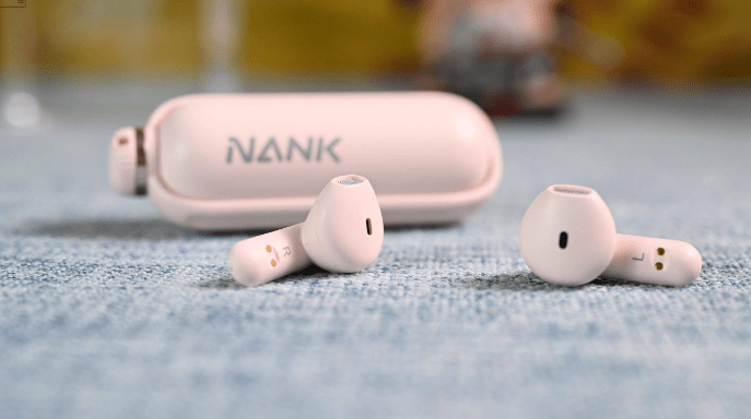 三百左右的蓝牙耳机哪个音质好？三百左右音质最好的蓝牙耳机推荐