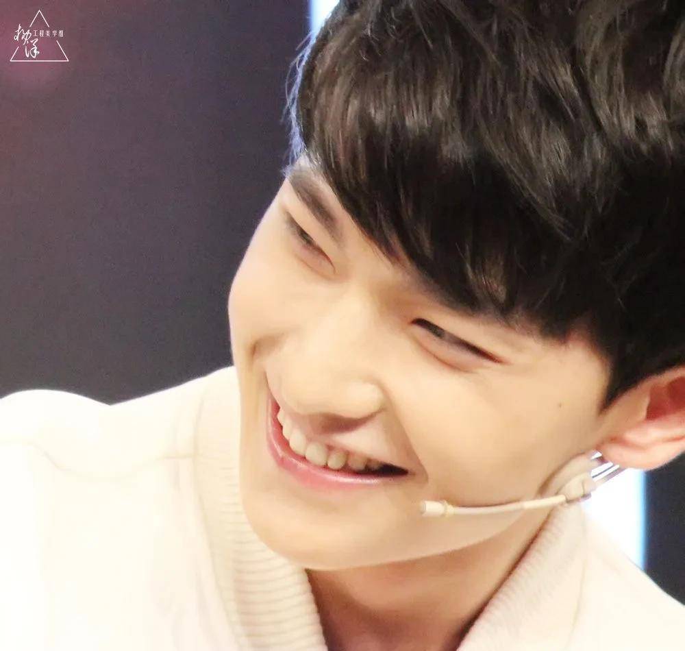 杨洋,肖战,王一博都有一口好牙,网友:肖战最美,杨洋长大了_牙齿_门牙