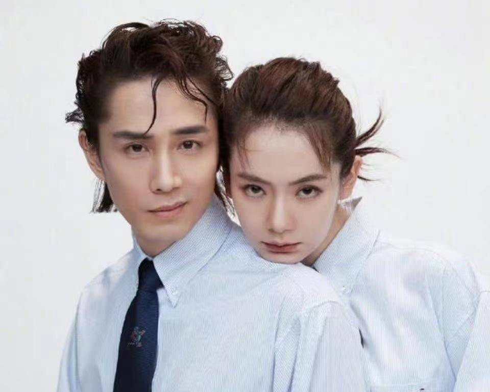 戚薇暂退娱乐圈,李承铉担养家重任,为神仙爱情落泪_白色_衬衫_夫妻