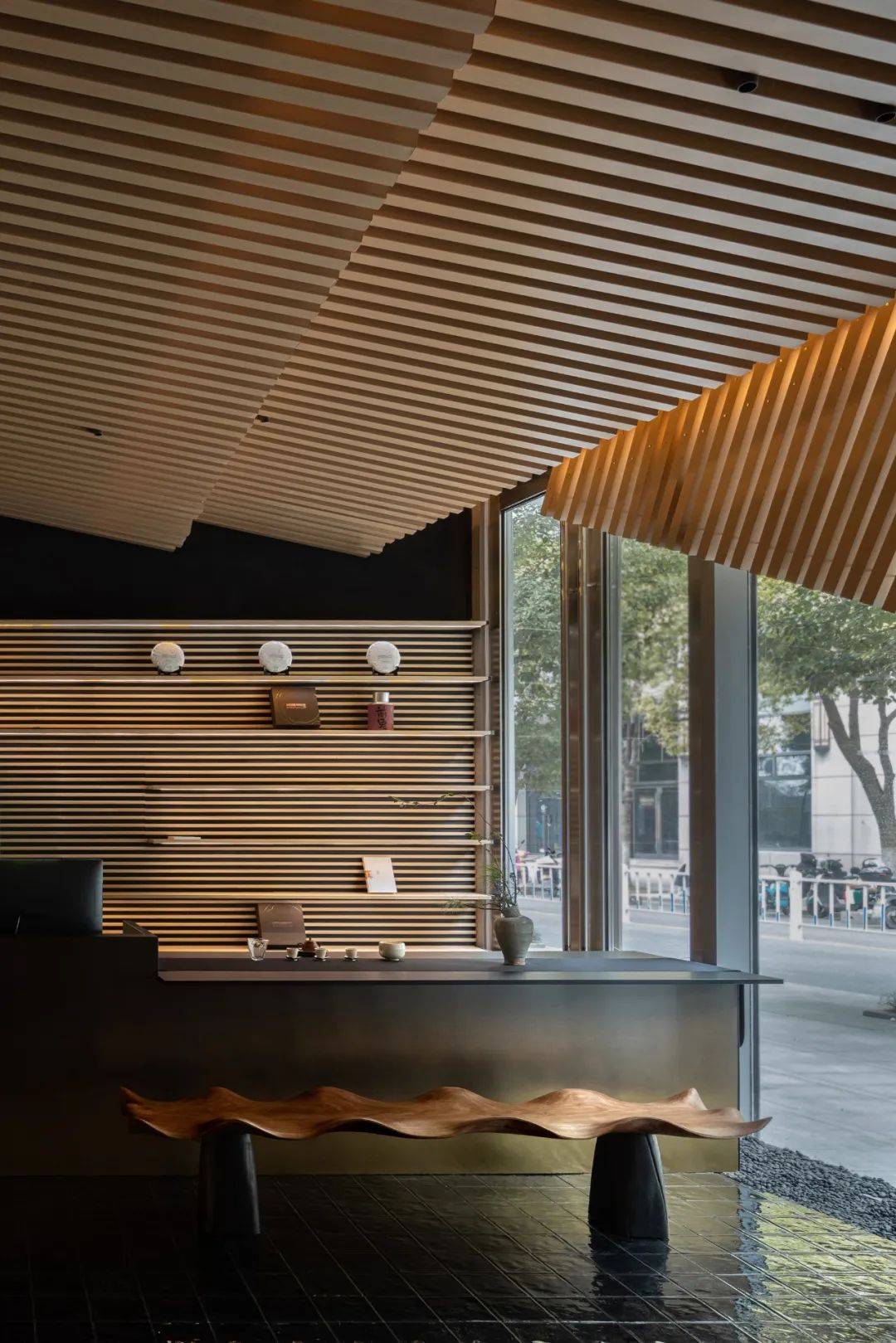 前台接待座凳 bench ©act studio▲ 前台接待区 reception area