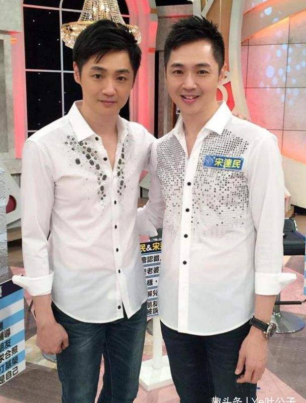 宋逸民和宋达民是双胞胎兄弟,两人长得几乎是一模一样,据说当年两人还