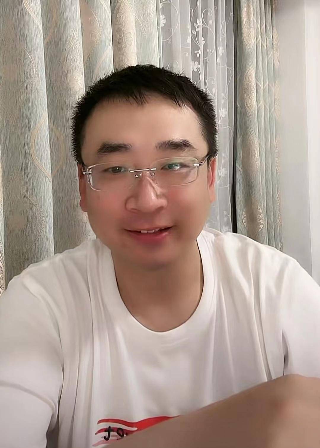云浩直播谈及内心矛盾并表态:老两口开心就好_许敏_亲情_网友
