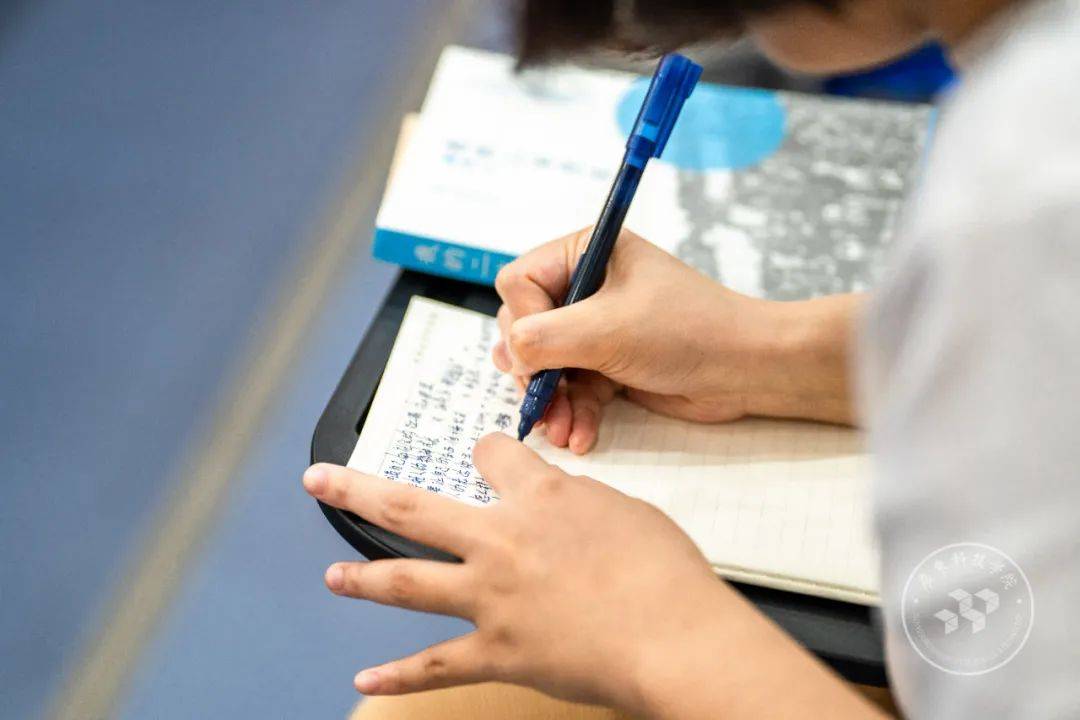 对话《我的二本学生》作者黄灯!_活动_虚构_写作