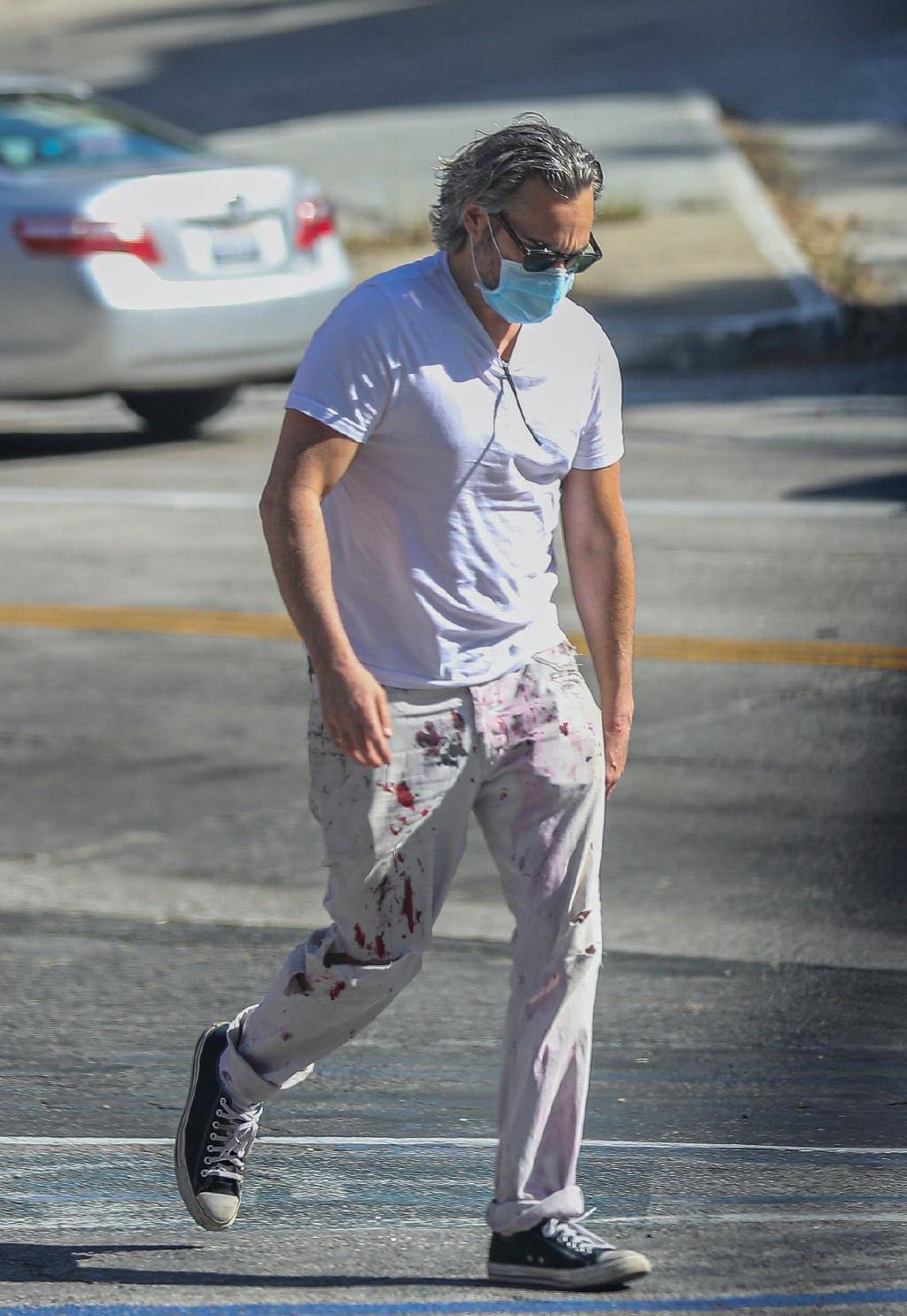 大背头 白裤子,像拍的样子《小丑2》_玛拉_鲁妮_电影